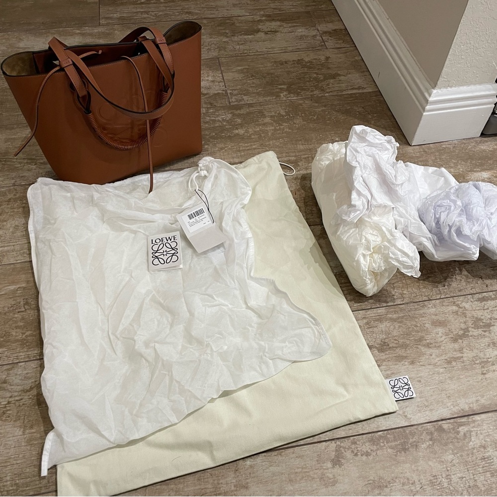 *SOLD eBay - Loewe - small Anagram Tote bag in classic calfskin - tan - Picture 14 of 16